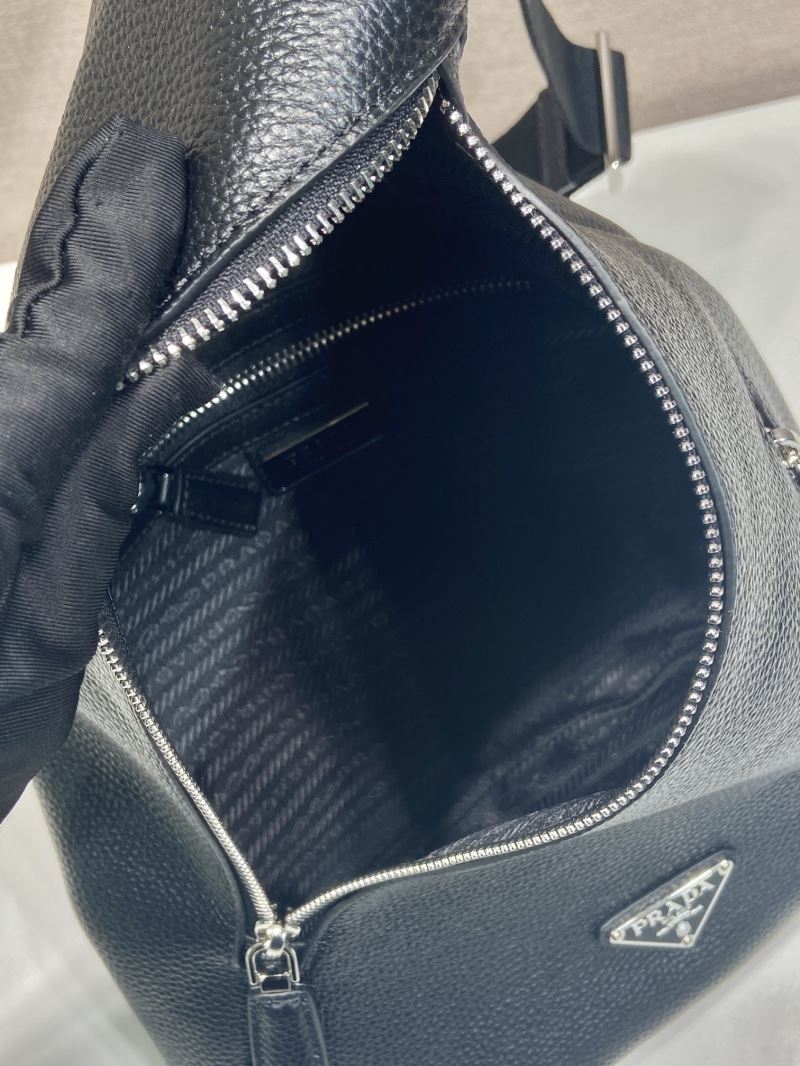 Pra*a waist chest packs